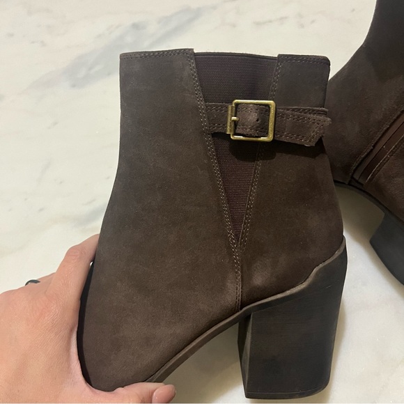 Blondo Raven Chocolate Brown Suede Pointed Toe Ankle Bootie - Picture 8 of 9